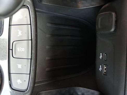 Used 2024 Chevrolet TrailBlazer LT w/ LT Cold Weather Package FWD image 33