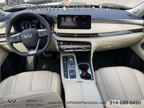 Certified 2025 INFINITI QX60 Luxe w/ Vision Package AWD/4WD image 12