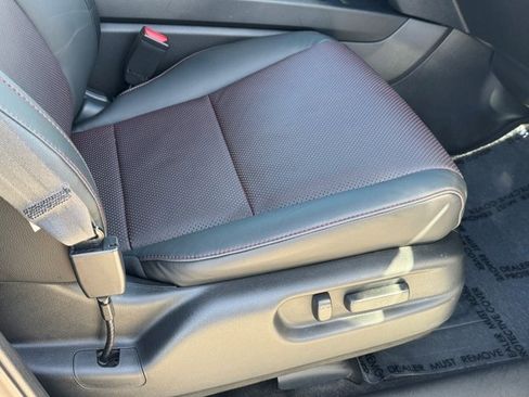 Certified 2025 Honda Ridgeline Black Edition image 13