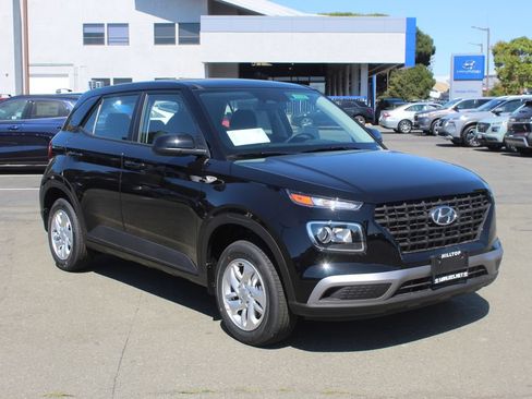 New 2026 Hyundai Venue SE FWD image 5