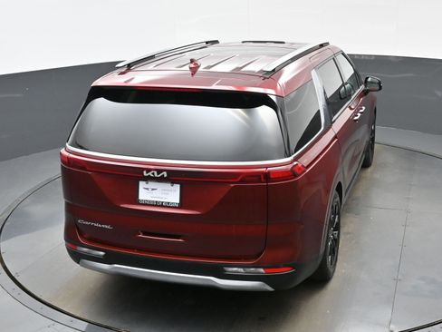 Used 2022 Kia Carnival SX Prestige image 43