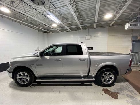 Used 2017 RAM 1500 Laramie w/ Convenience Group AWD/4WD image 3