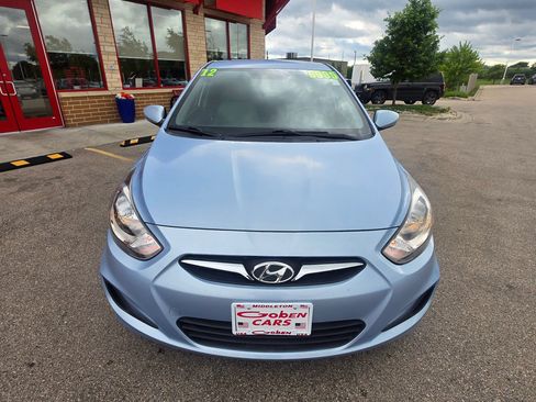 Used 2012 Hyundai Accent GS FWD image 2