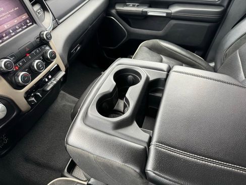 Used 2019 RAM 1500 Laramie AWD/4WD image 9