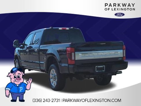 Used 2022 Ford F250 Platinum w/ FX4 Off-Road Package AWD/4WD image 3