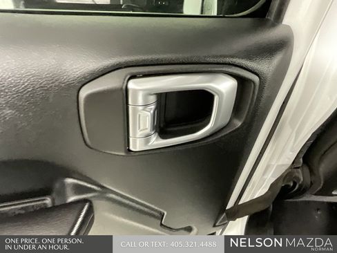 Used 2018 Jeep Wrangler Unlimited Rubicon w/ Dual Top Group image 20