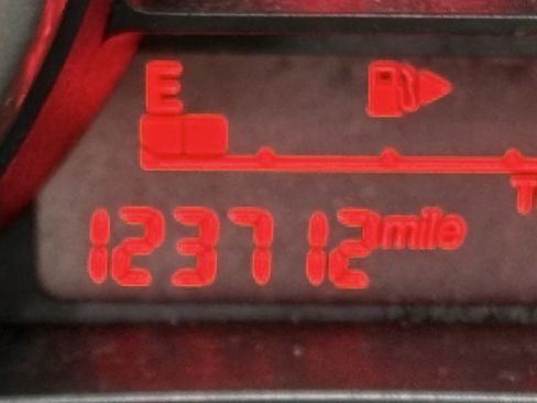 Used 2014 MAZDA MAZDA5 Sport image 8