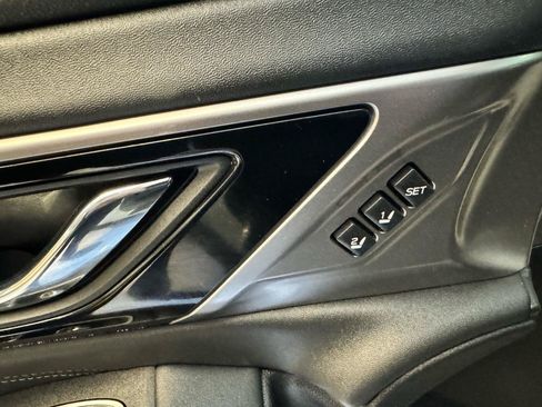 Used 2022 Subaru Outback Limited AWD/4WD image 10