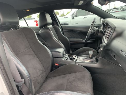 Used 2019 Dodge Charger R/T w/ Plus Group RWD image 31