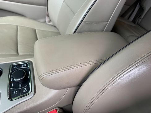 Used 2017 Jeep Grand Cherokee Overland AWD/4WD image 39