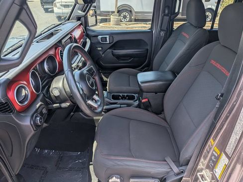 Used 2023 Jeep Wrangler Unlimited Rubicon AWD/4WD image 24