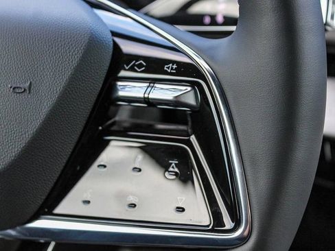 Used 2025 Cadillac Optiq Sport 1 image 25