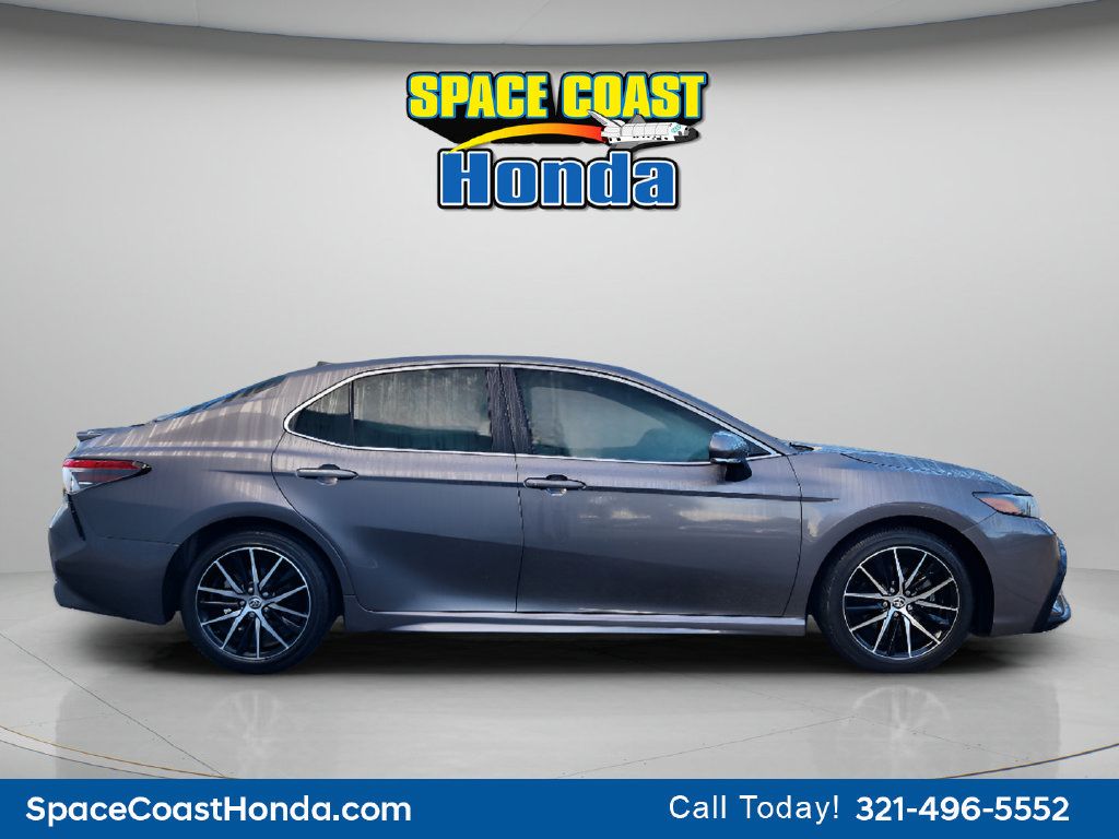 Used 2024 Toyota Camry SE w/ Convenience Package FWD image 2