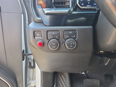 Used 2024 Chevrolet Silverado 2500 LT AWD/4WD image 19