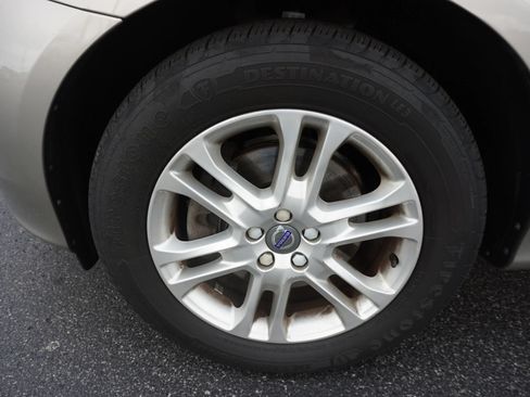 Used 2016 Volvo XC60 T5 Premier w/ Proximity Package FWD image 31