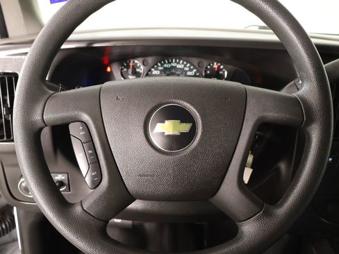 Used 2017 Chevrolet Express 2500 Work Van image 3