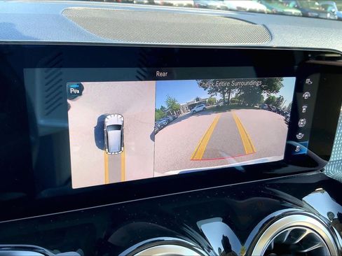 Certified 2022 Mercedes-Benz GLB 250 4MATIC image 29
