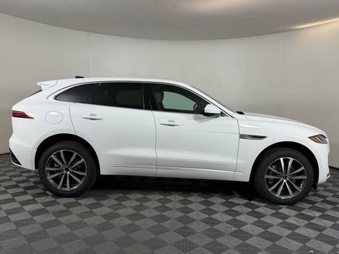 Certified 2026 Jaguar F-PACE R-Dynamic S image 8