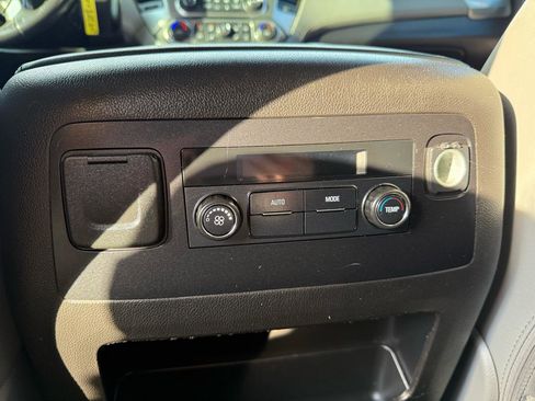 Used 2017 Chevrolet Tahoe LT RWD image 14
