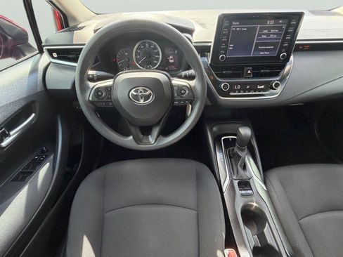 Used 2020 Toyota Corolla LE FWD image 18