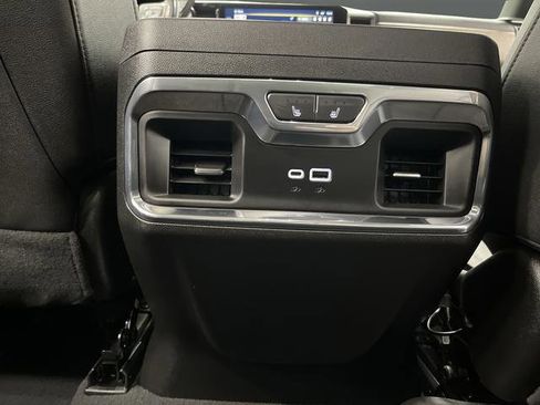 Used 2024 Chevrolet Silverado 2500 High Country w/ LPO, Dark Essentials Package image 36