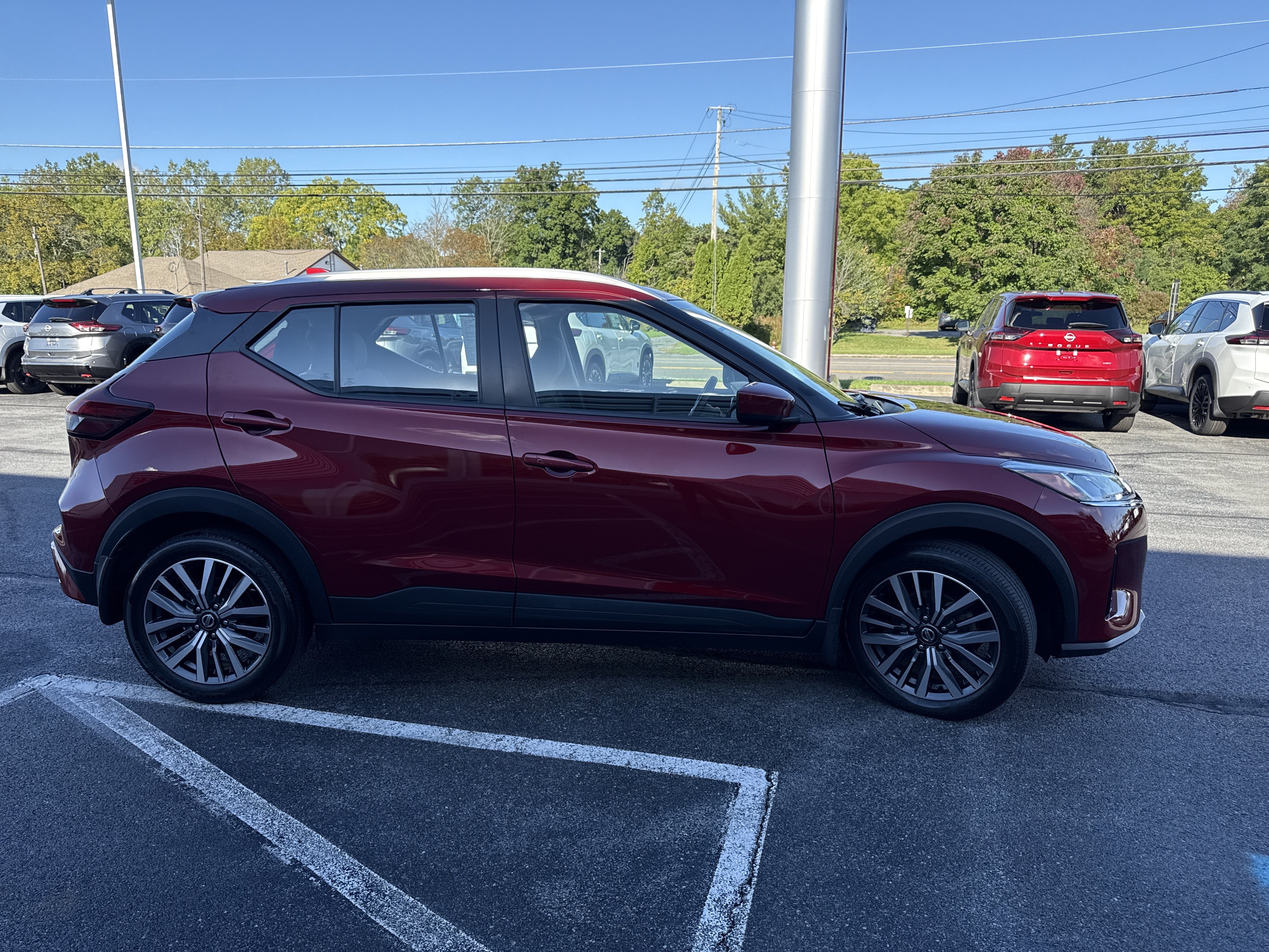 Used 2021 Nissan Kicks SV FWD image 15