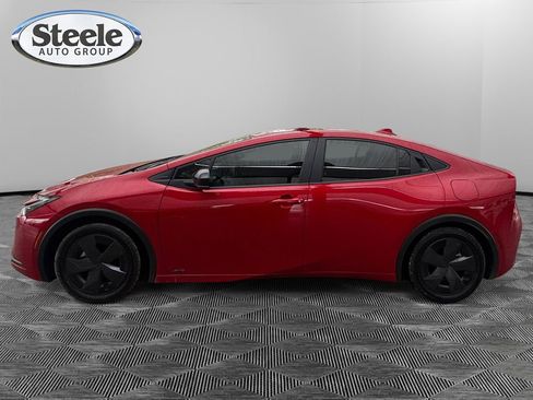 Used 2023 Toyota Prius Limited image 2