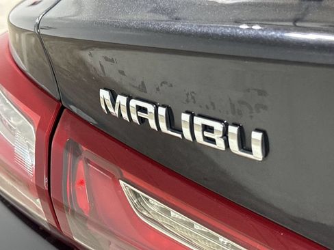 Used 2022 Chevrolet Malibu LT FWD image 25