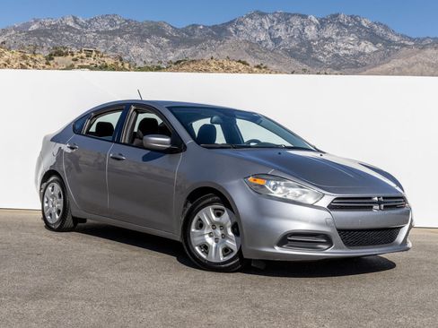 Used 2015 Dodge Dart SE w/ Convenience Group FWD image 8