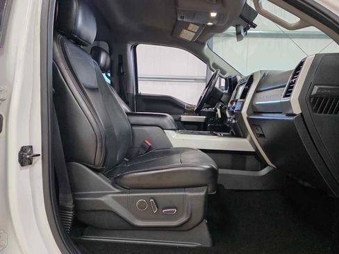 Used 2019 Ford F250 Lariat w/ Lariat Value Package image 19