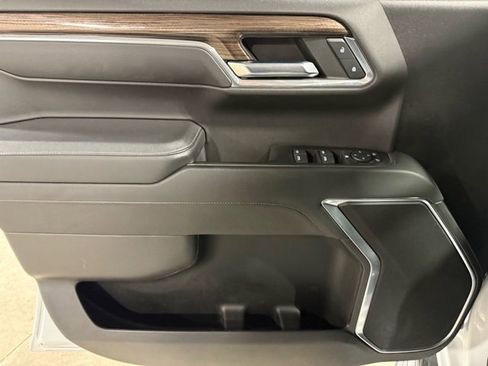 Used 2022 Chevrolet Silverado 1500 LT w/ Protection Package image 7