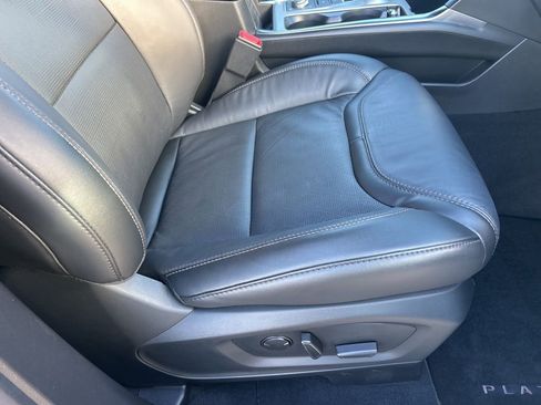 Used 2022 Ford Explorer Platinum w/ Equipment Group 601A image 47