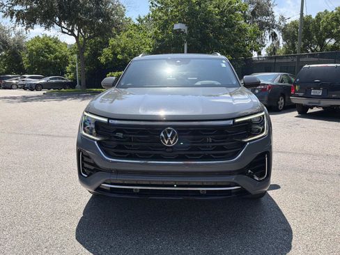 Used 2025 Volkswagen Atlas Cross Sport SEL Premium R-Line AWD/4WD image 8