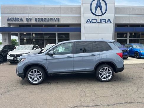 Used 2025 Honda Passport EX-L image 3