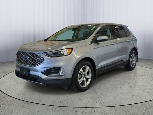 Certified 2023 Ford Edge SEL w/ Convenience Package AWD/4WD image 4