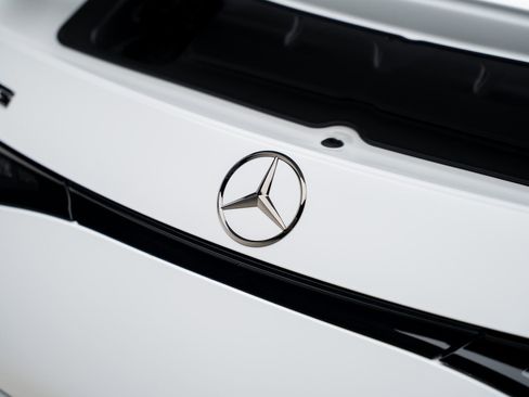 Used 2025 Mercedes-Benz AMG GT 63 image 32