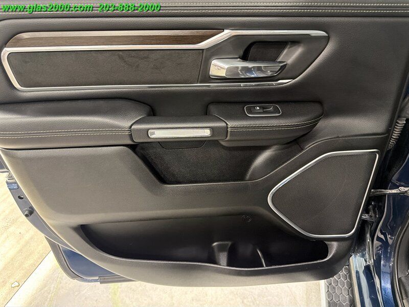 Used 2022 RAM 1500 Laramie AWD/4WD image 28