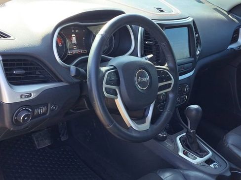 Used 2018 Jeep Cherokee Trailhawk w/ Comfort/Convenience Group image 7