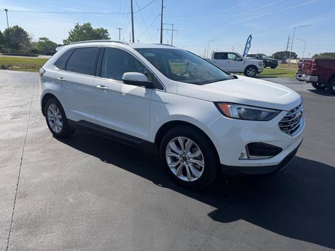 Used 2022 Ford Edge Titanium image 3