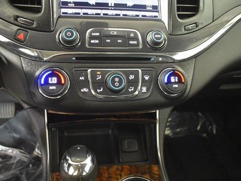 Used 2014 Chevrolet Impala LT image 17
