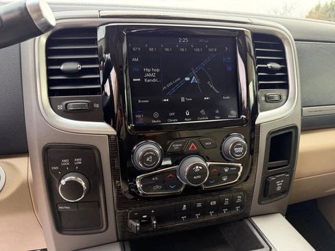 Used 2018 RAM 3500 Laramie Longhorn image 15