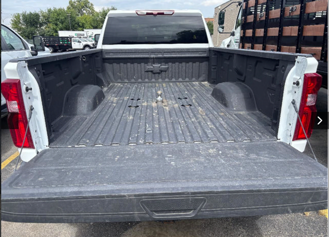 Used 2025 Chevrolet Silverado 3500 LT w/ Safety Package AWD/4WD image 5