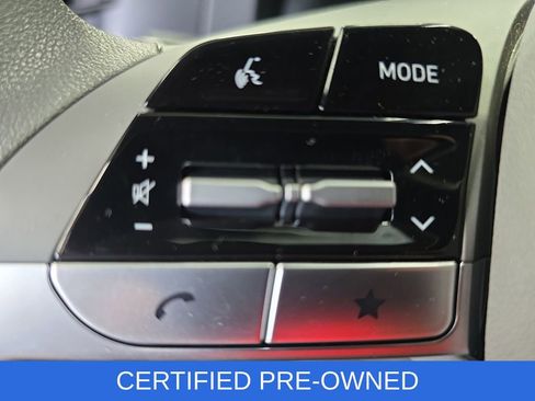 Certified 2025 Hyundai Elantra SE FWD image 17