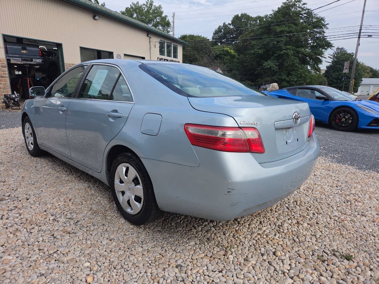 Used 2009 Toyota Camry LE FWD image 4