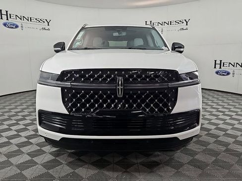 New 2026 Lincoln Navigator L Black Label AWD/4WD image 3