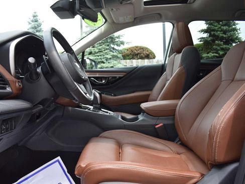 Used 2023 Subaru Outback Touring AWD/4WD image 14