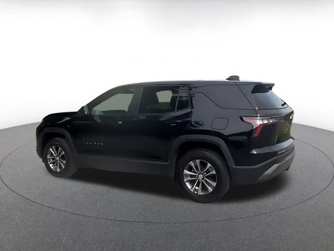 Used 2025 Chevrolet Equinox LT FWD image 11