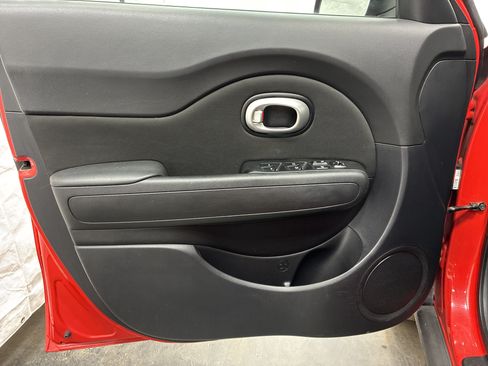 Used 2016 Kia Soul + w/ Designer's Package FWD image 15