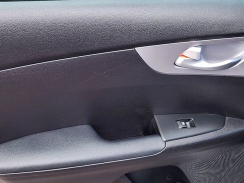 Certified 2023 Kia Forte LXS w/ LXS Technology Package FWD image 13
