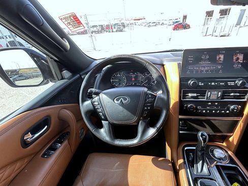 Used 2022 INFINITI QX80 Sensory w/ All-Season Package AWD/4WD image 13